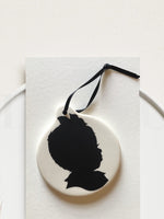 Silhouette My Pet: Custom Silhouette for Pets on Porcelain Ornament